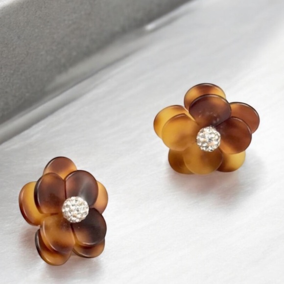 Lele Sadoughi Poppy Button Earrings in brown. NWOT - Picture 3 of 6